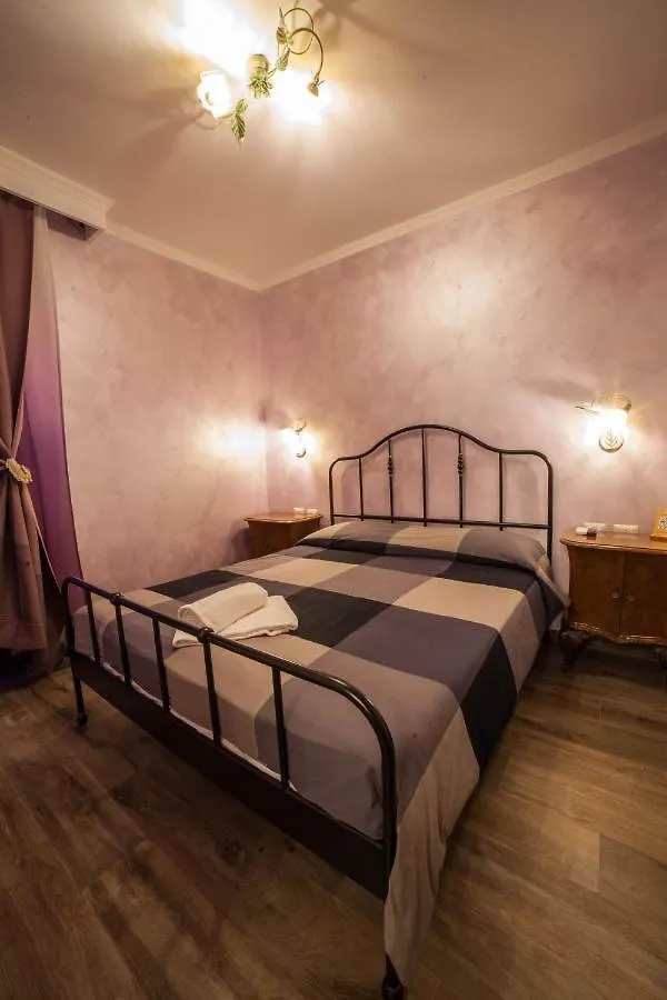 Iris Guest House Rzym 2*,
