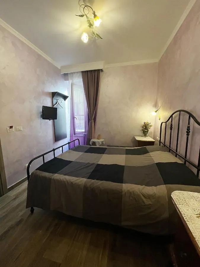 Iris Guest House Rome